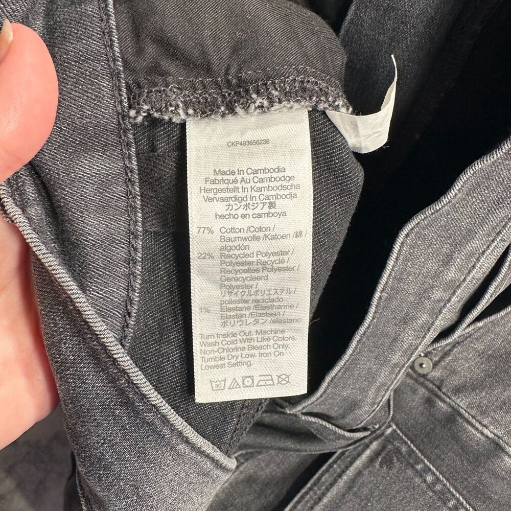 Madewell Mid-Rise Kick Out Jeans in Denaud Wash - Picture 8 of 12
